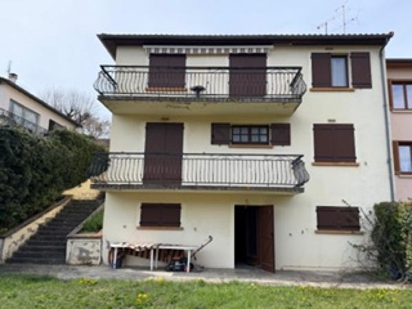 Maison 10 pièce(s) 3 chambre(s) 180 m²