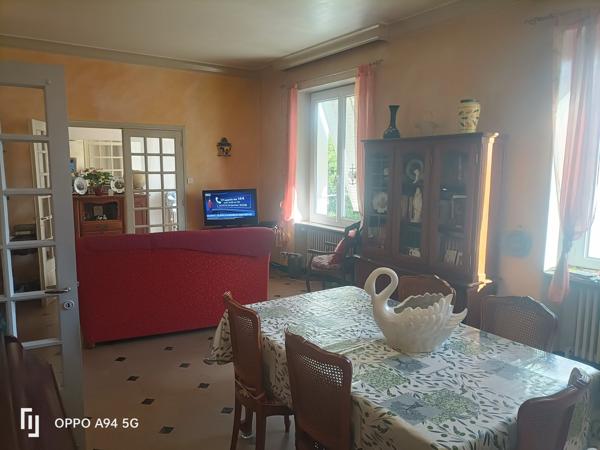 À vendre - Maison individuelle, 5 pièces située à Aubenas (07200)