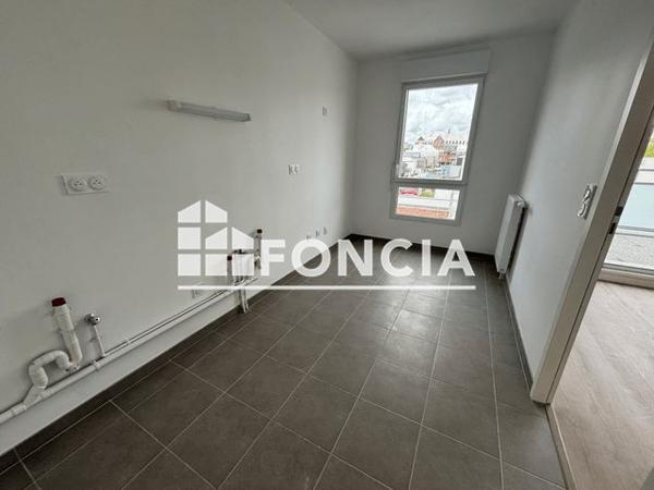 Location Appartement 3 pièces 75.71 m² - 48 RUE DU 19 MARS 1962 Rennes 35700