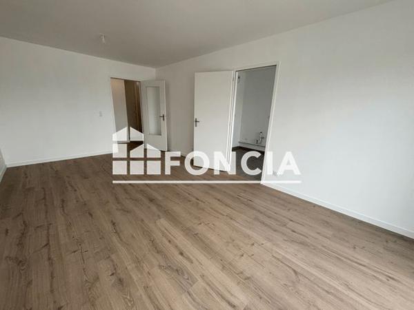 Location Appartement 3 pièces 75.71 m² - 48 RUE DU 19 MARS 1962 Rennes 35700