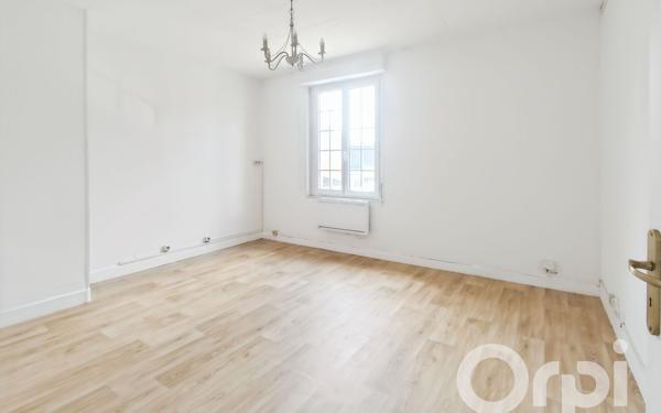 Appartement à vendre    2 pièces • 52,96 m2 Gisors