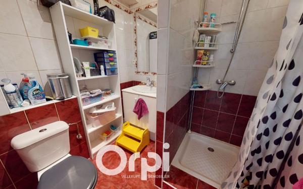 Appartement à louer    3 pièces •  Apach