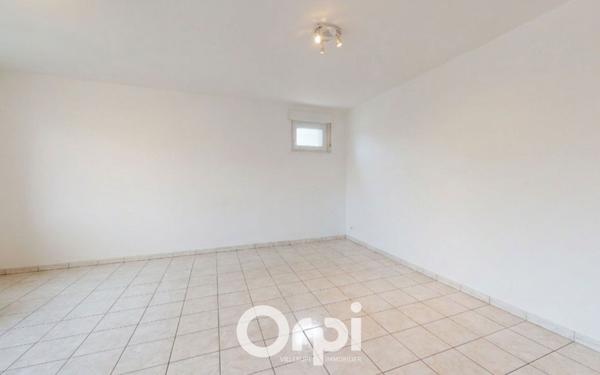 Appartement à louer    3 pièces •  Apach