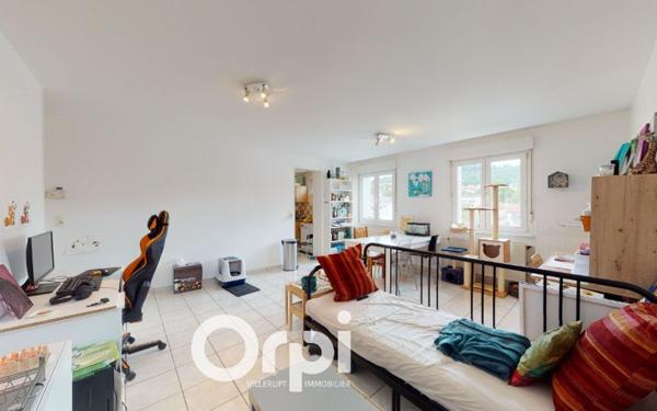 Appartement à louer    3 pièces •  Apach