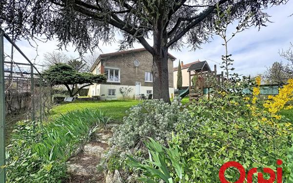 Maison à vendre    7 pièces • 180 m2 Pierre-Bénite