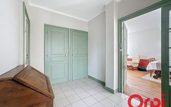 Maison à vendre    7 pièces • 180 m2 Pierre-Bénite