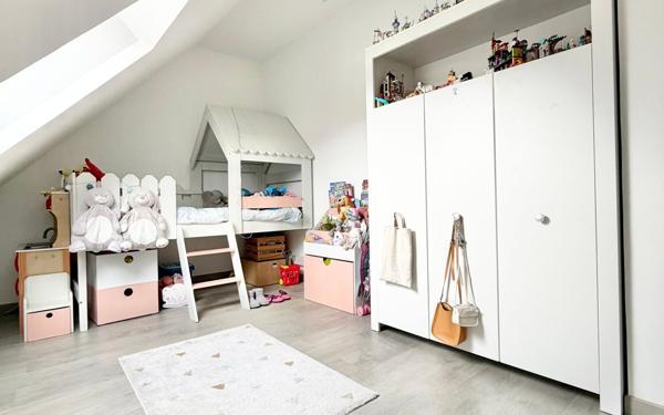 Maison à vendre    5 pièces • 107 m2 Luisant