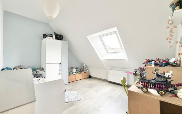 Maison à vendre    5 pièces • 107 m2 Luisant