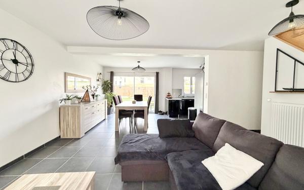 Maison à vendre    5 pièces • 107 m2 Luisant