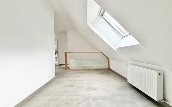 Maison à vendre    5 pièces • 107 m2 Luisant