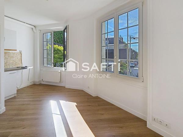 Coup de cœur assuré pour ce studio lumineux au cœur de Bourron-Marlotte, avec vue dégagée.