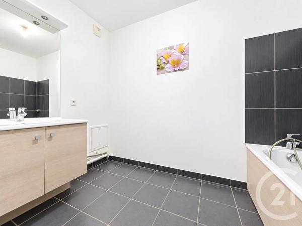 Appartement F4 à vendre  4 pièces - 77,20 m 2   ORLY  - 94