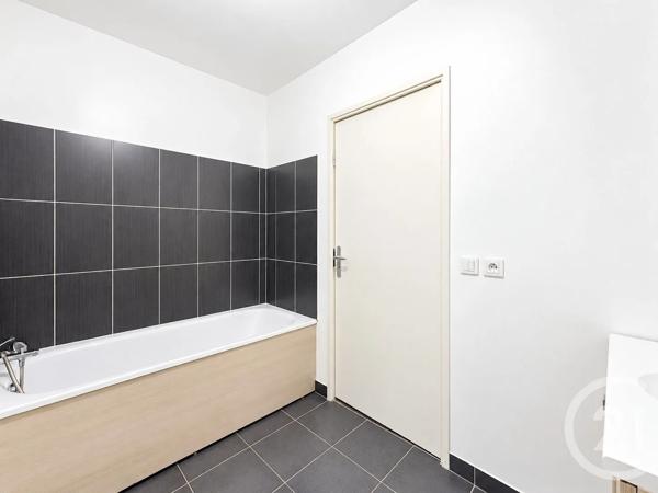 Appartement F4 à vendre  4 pièces - 77,20 m 2   ORLY  - 94