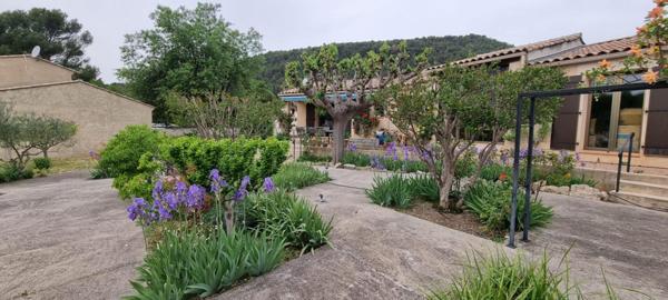 GRANDE VILLA DE PLAIN PIED  175 m² sur 1400 m² de terrain