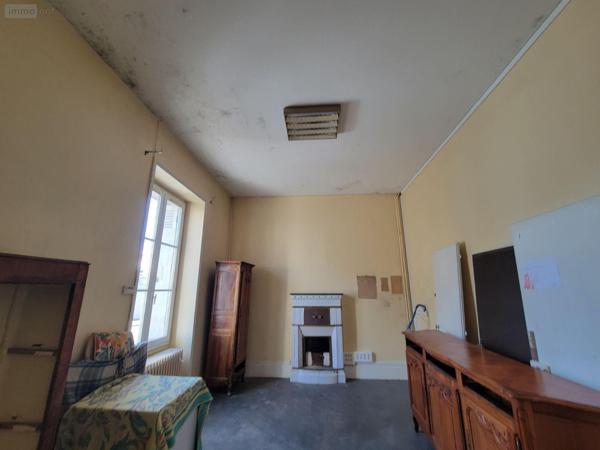 Immeuble de rapport à vendre à Châteaudun dans l'Eure-et-Loir (28200), ref : RCS/863   
Centre-ville