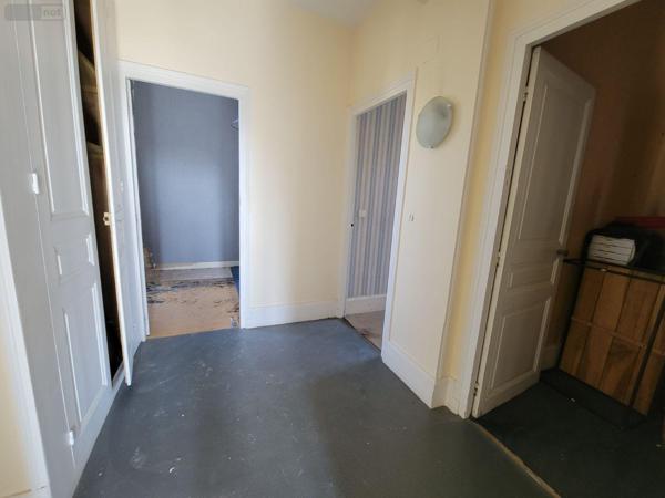 Immeuble de rapport à vendre à Châteaudun dans l'Eure-et-Loir (28200), ref : RCS/863   
Centre-ville