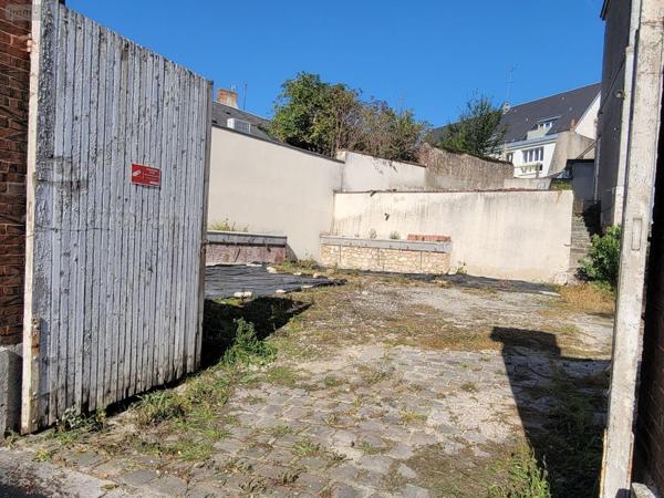 Immeuble de rapport à vendre à Châteaudun dans l'Eure-et-Loir (28200), ref : RCS/863   
Centre-ville