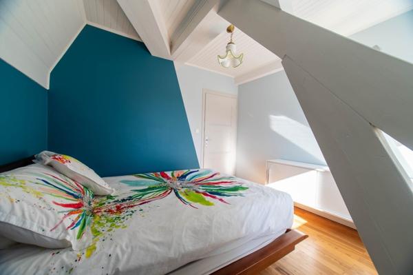 Superbe villa avec piscine et terrain constructible aux portes de Genè 1 300 000 €
