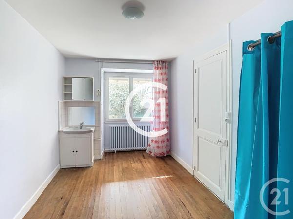 Maison à vendre  5 pièces - 110 m2 CHATEAUBERNARD - 16