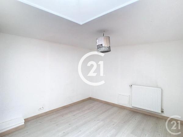 Maison à vendre  5 pièces - 110 m2 CHATEAUBERNARD - 16