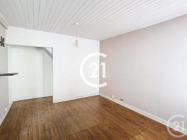 Maison à vendre  5 pièces - 110 m2 CHATEAUBERNARD - 16