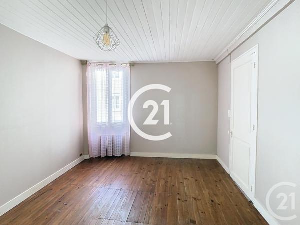 Maison à vendre  5 pièces - 110 m2 CHATEAUBERNARD - 16