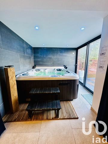 Maison 8 pièces de 170 m² à Verquigneul (62113)