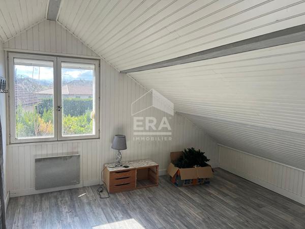 Maison plain-pied de 5 pièces de 111 m² à AOSTE (38)