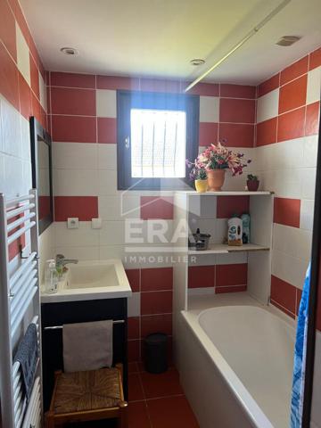 Maison plain-pied de 5 pièces de 111 m² à AOSTE (38)