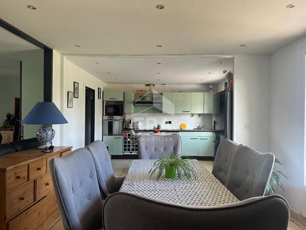 Maison plain-pied de 5 pièces de 111 m² à AOSTE (38)