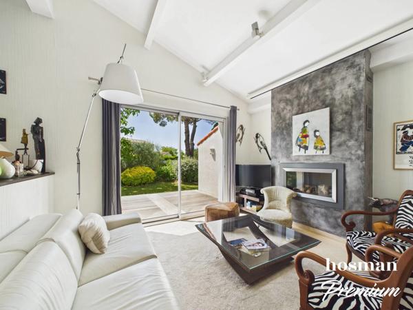 RARE Portes de la Rochelle – Propriété d’architecte avec piscine sur plus de 1 750 m²
