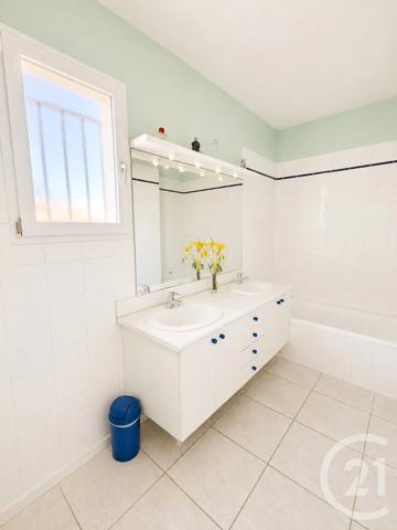 Maison à vendre  7 pièces - 192,19 m 2   PIGNAN  - 34