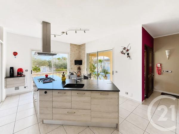 Maison à vendre  7 pièces - 192,19 m 2   PIGNAN  - 34