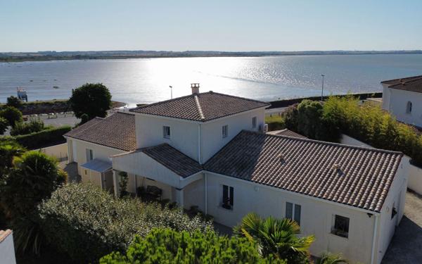 Maison à vendre    6 pièces • 171 m2 Meschers-sur-Gironde
