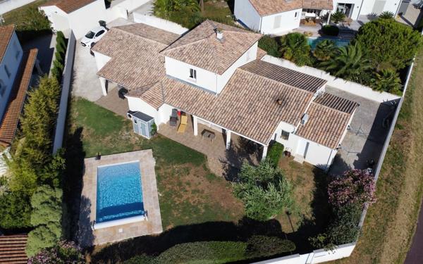 Maison à vendre    6 pièces • 171 m2 Meschers-sur-Gironde