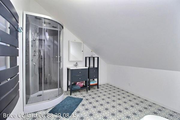 60100 CREIL Superbe maison de ville, 5-6 chambres, jardin