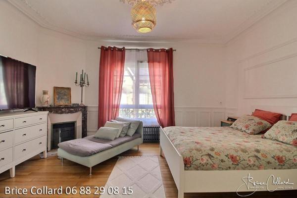 60100 CREIL Superbe maison de ville, 5-6 chambres, jardin