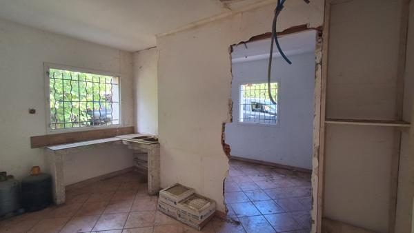 Pennes-Mirabeau (13170) Maison type 4 de plain pied avec gros travaux à prévoir