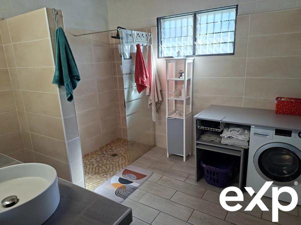 Villa  + dépendance au TAMPON 97430