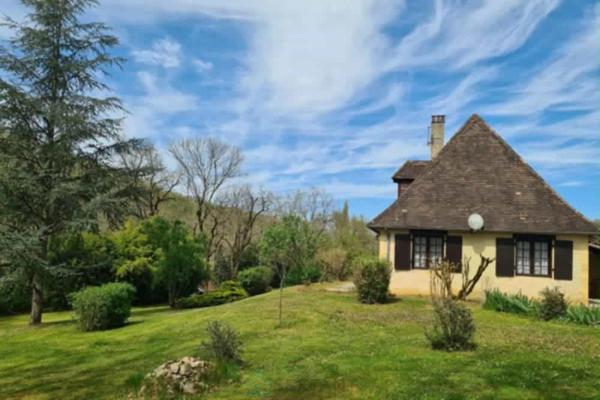A Cénac maison de 134 m² sur 2 500 m² de terrain.