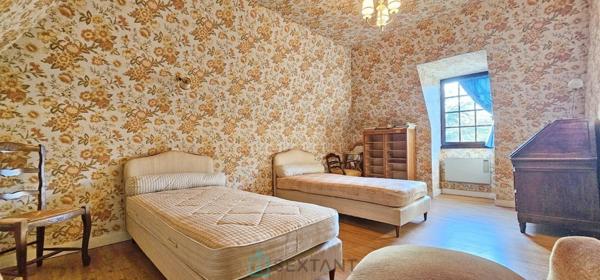 A Cénac maison de 134 m² sur 2 500 m² de terrain.