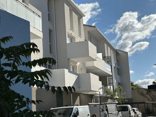 Studio T1 F1 34.1 m² à Avignon 14 AVENUE DES 2 ROUTES 84000 à louer