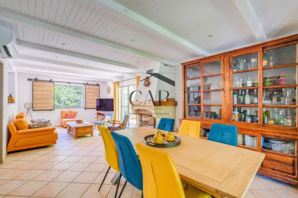 Peyrolles-en-Provence (13860) Villa T5 de caractère avec beaux volumes et terrain arboré à Peyrolles-en-Provence