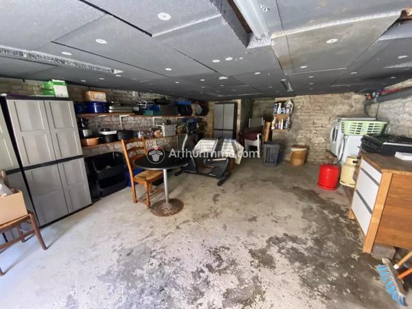 Vente                                                      Maison
                        
                     6 pièces                      173 m2                     à Matha