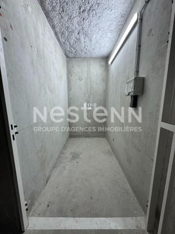 Location EMPLACEMENT SCOOTER - BD RIQUIER - FERME ET SECURISE - Neuf à Nice - Emplacement Premium