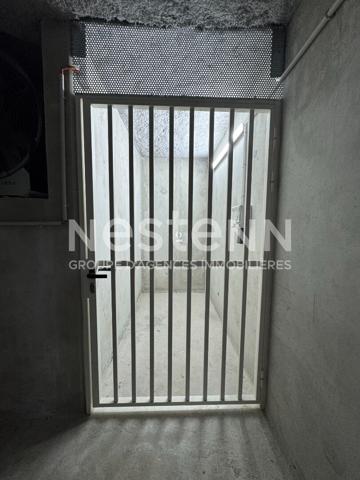 Location EMPLACEMENT SCOOTER - BD RIQUIER - FERME ET SECURISE - Neuf à Nice - Emplacement Premium