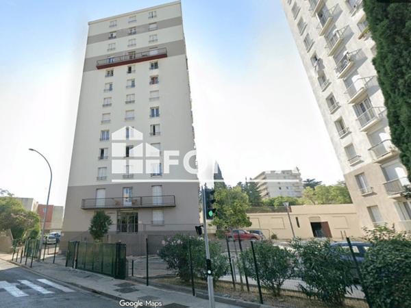 Location Appartement 4 pièces 67.5 m² - 4 RUE ARNAVIELLE Nimes 30900