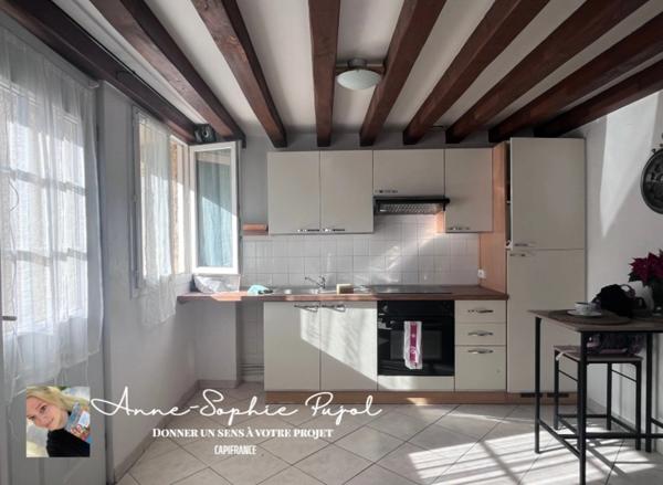 DUPLEX DE 59 m², STATIONNEMENT ET ESPACE EXTÉRIEUR