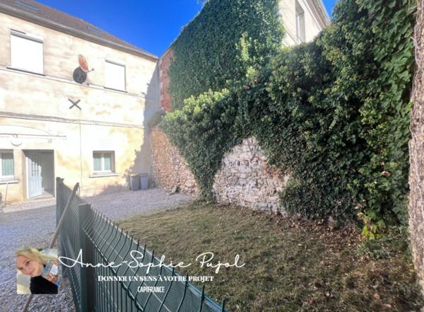 DUPLEX DE 59 m², STATIONNEMENT ET ESPACE EXTÉRIEUR