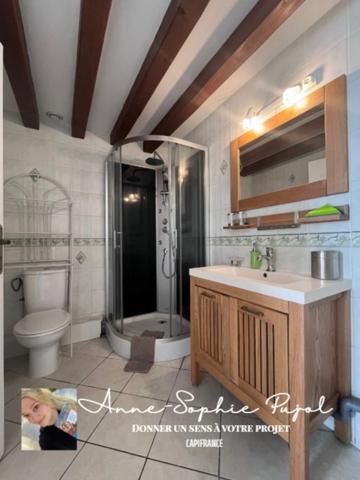 DUPLEX DE 59 m², STATIONNEMENT ET ESPACE EXTÉRIEUR